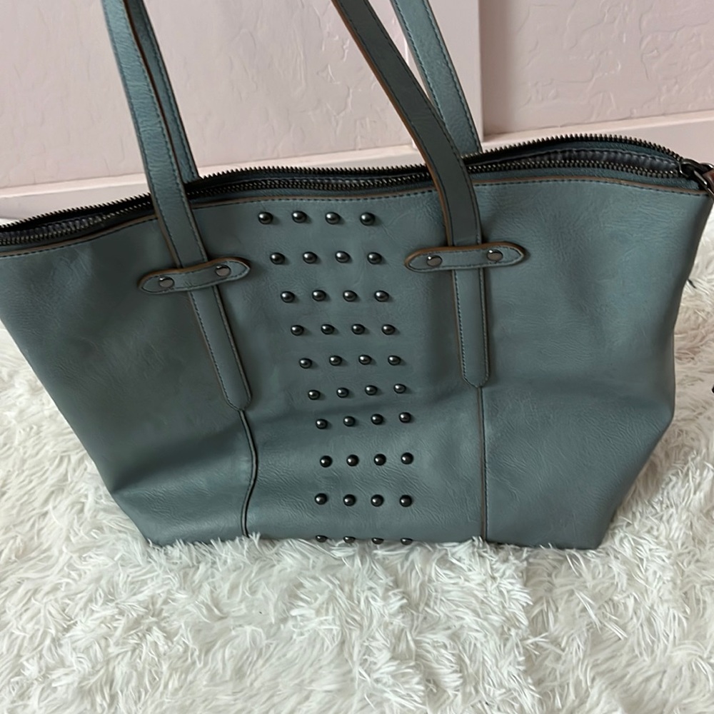 Fossil tote